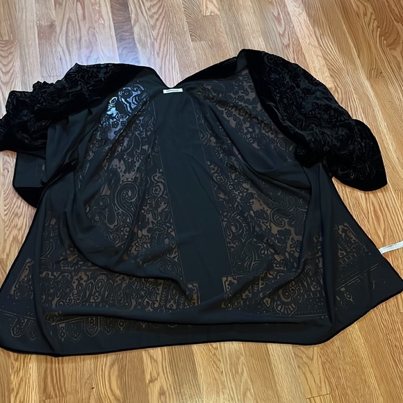 Urban Outfitters Black Kimono Shawl NWOT - Picture 9 of 15